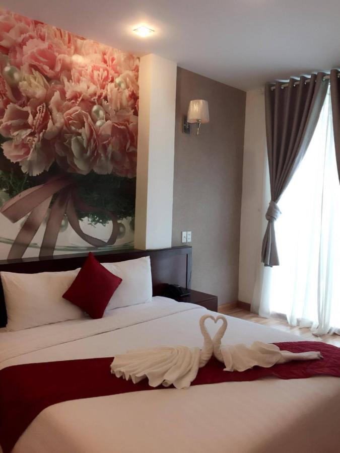 The Carnation Hotel Danang Exterior photo